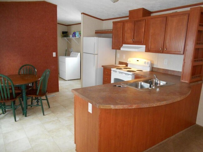 Foto del edificio - 24 Henderson Ln