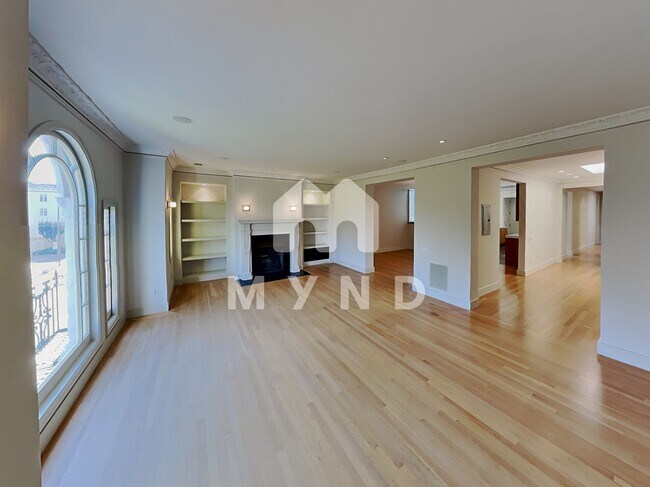 Building Photo - 2166 Beach Street