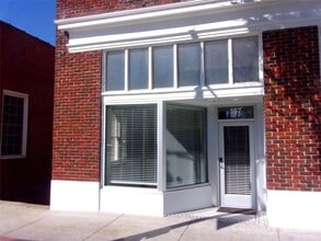 Building Photo - 197 N 2nd St