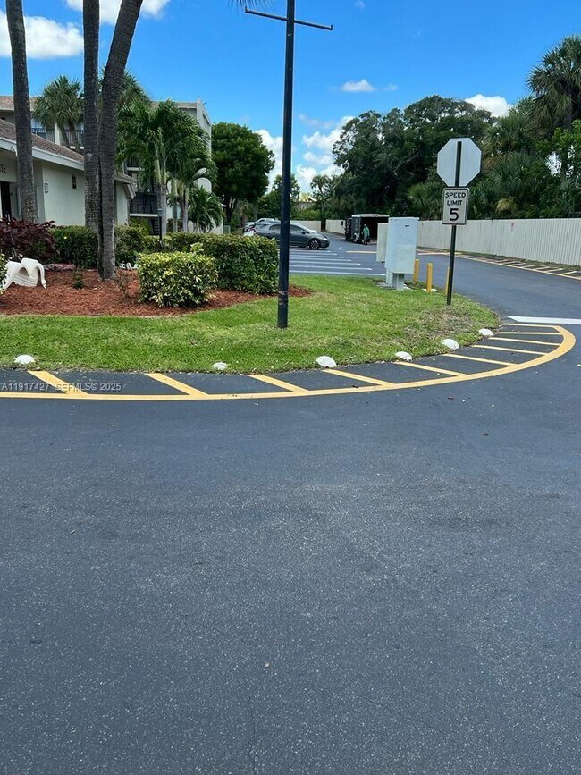 Foto del edificio - 1500 N Congress Ave