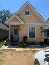 Building Photo - 1106 Jones St