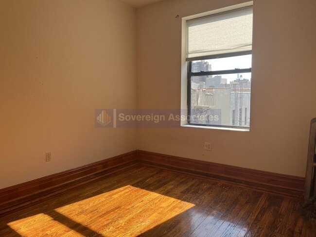 Building Photo - 64 W 108th St