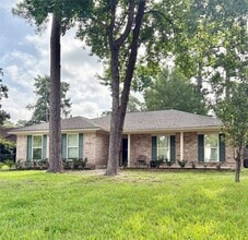 Building Photo - 29022 Cherrywood Ln