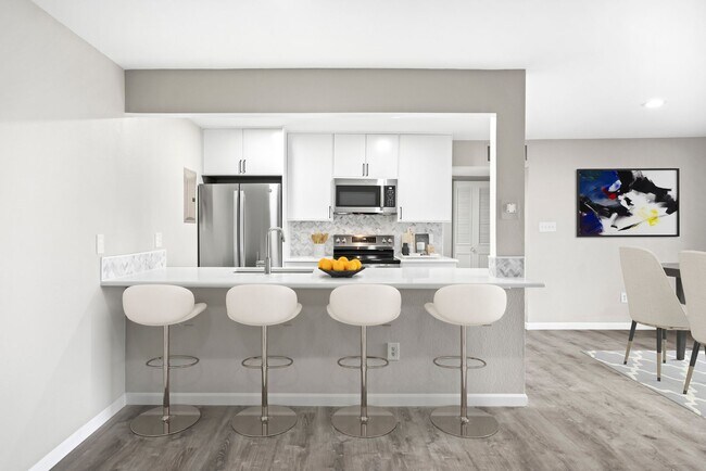 Foto del edificio - 2227 Canyon Blvd