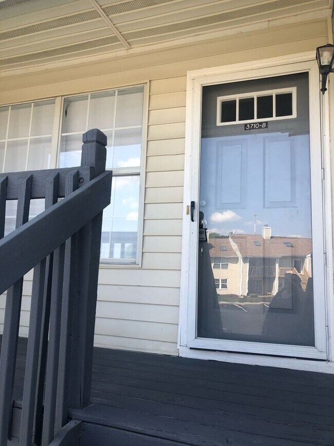 Foto del edificio - Charming Condo in Churchland Southwest