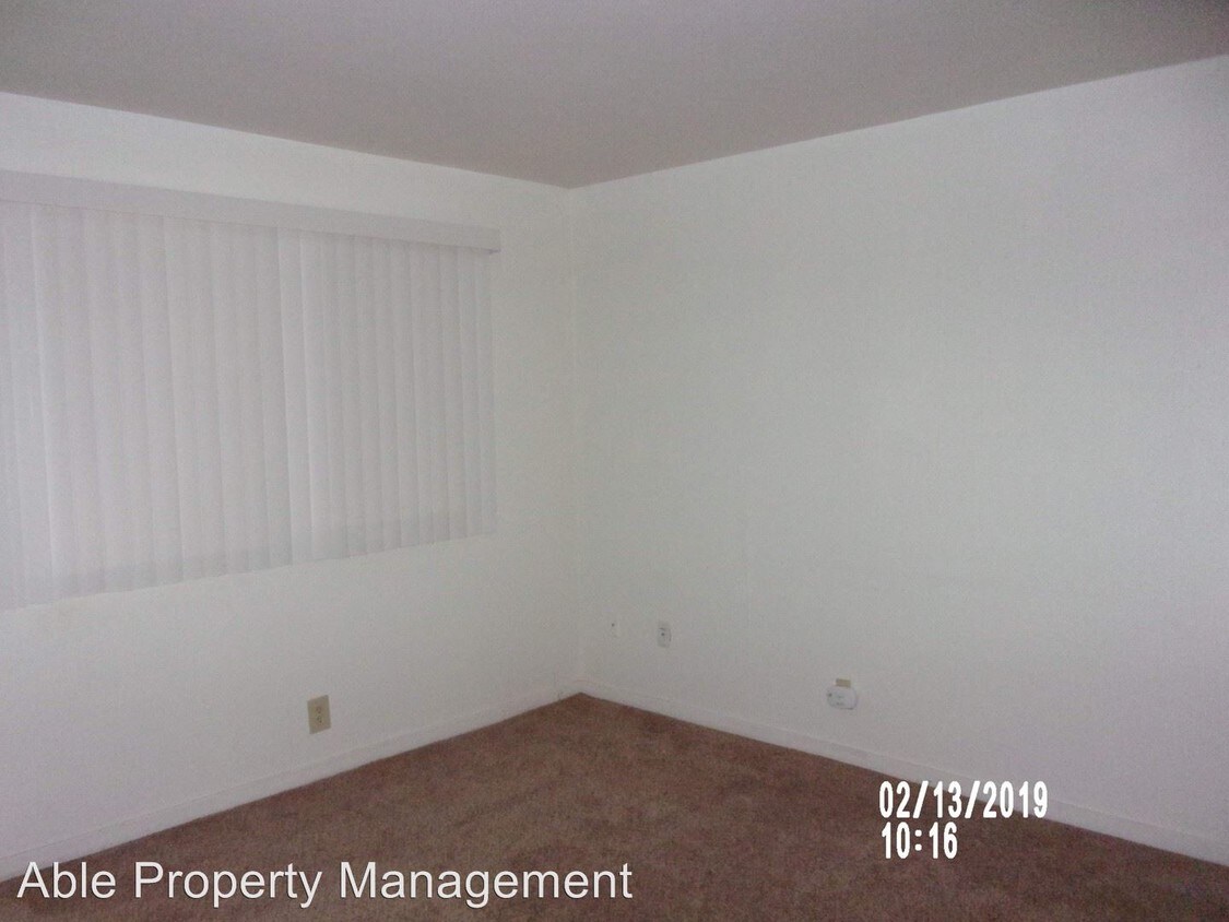 Building Photo - 4009 Lake Isabella Blvd