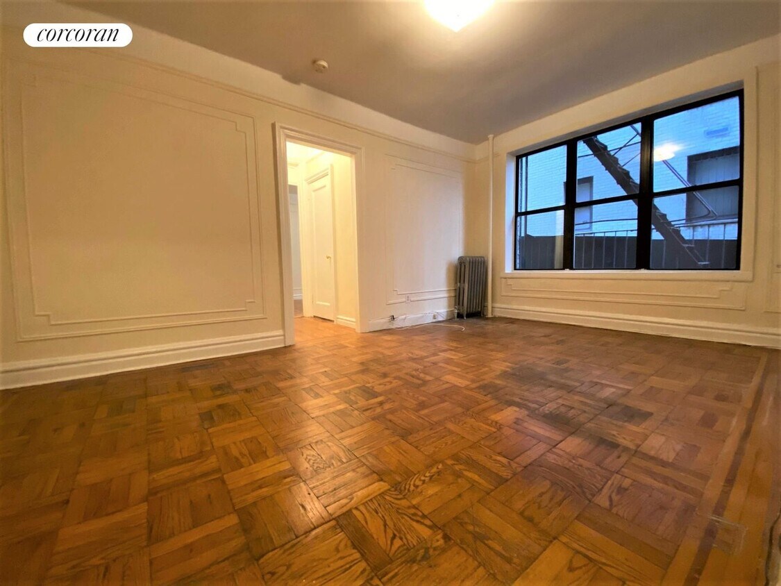 Building Photo - 417 E 89th St