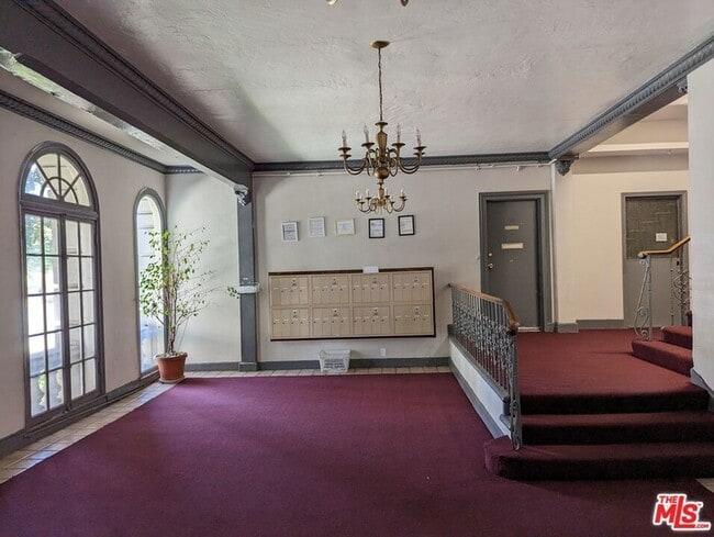 Foto del edificio - 335 S Berendo St