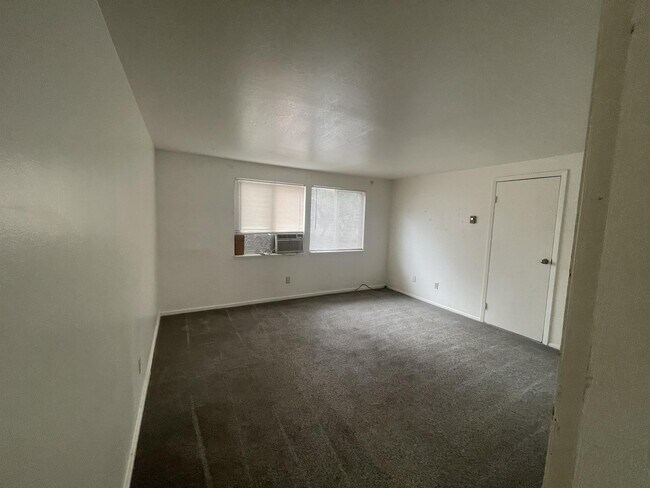 Building Photo - 108 N 150 W