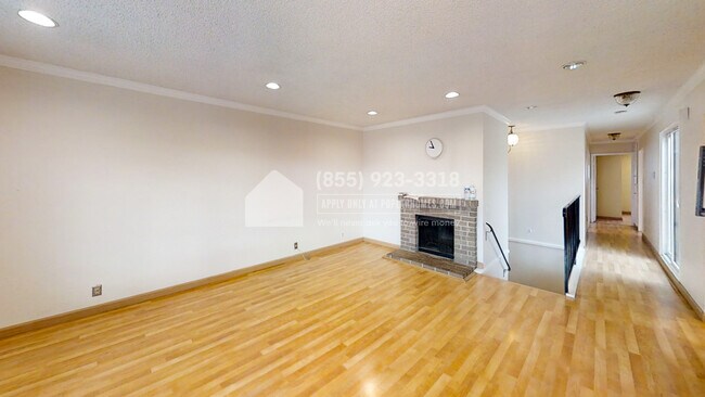Building Photo - 823 Hillside Blvd