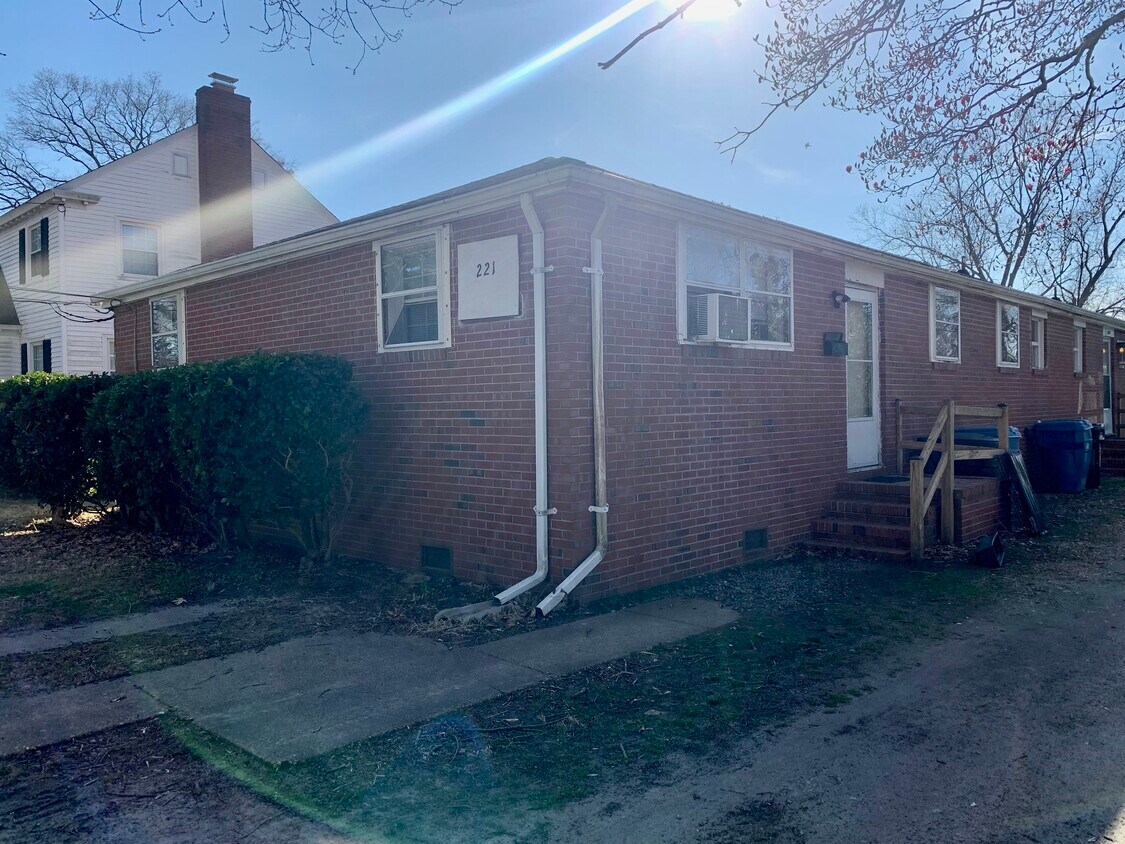 221 Louisa Ave Unit A, Virginia Beach, VA 23454 Apartments in Virginia Beach, VA