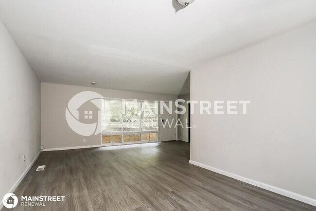 Foto del edificio - 3150 W KESSLER BLVD NORTH DR, INDIANAPOLIS...