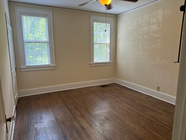 Master Bedroom - 2424 Agnew St