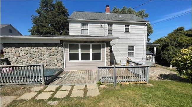 Building Photo - 134 Troy Pl