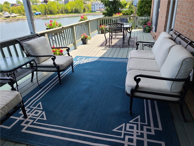 Building Photo - 22 Niagara Pier