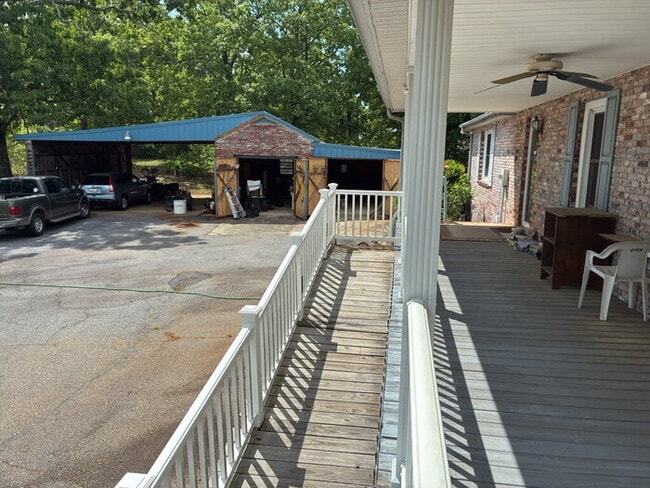 Building Photo - "Charming 3-Bedroom Retreat with 2 Full Baths in Peaceful Pelzer!"