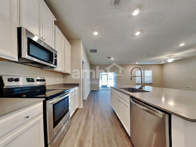 Building Photo - 225 Stone Arbor Ln