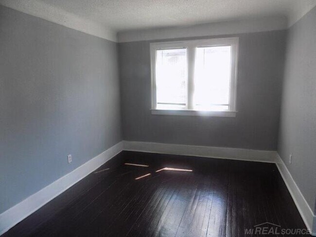 Foto del edificio - 6334 Tuxedo St