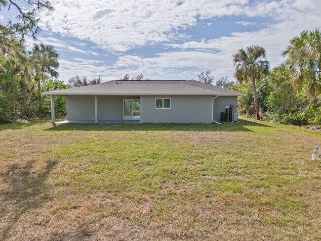 Building Photo - 2462 Ensenada Ln