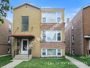 Building Photo - 2131 Grove Ave