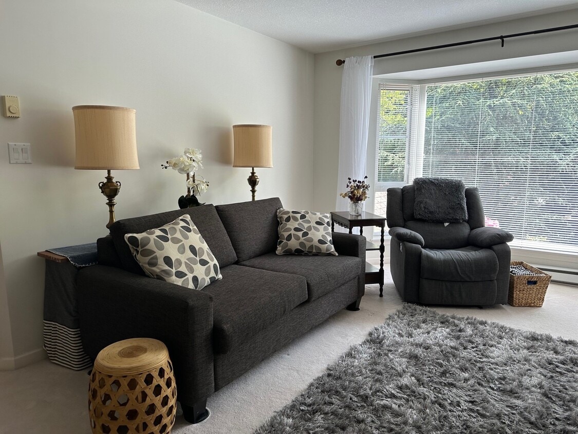 Photo principale - 5650 Edgewater Ln
