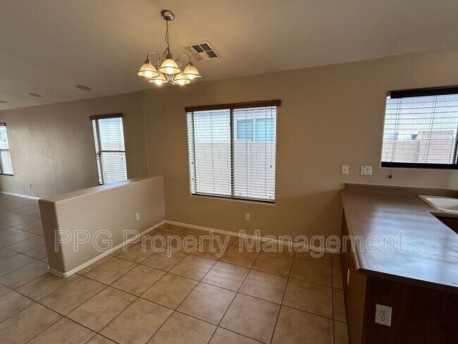 Building Photo - 10152 W Veliana Way