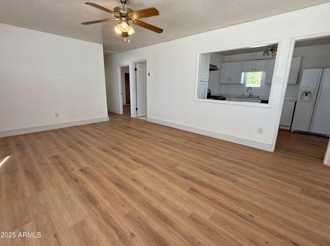 Foto del edificio - 2817 N 30th Pl