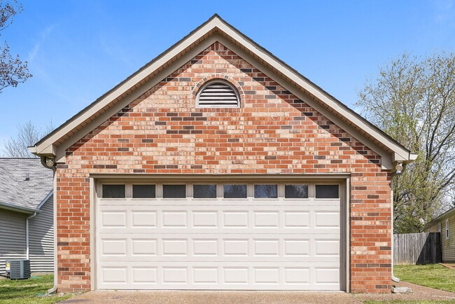 Building Photo - 2605 Paddle Wheel Dr
