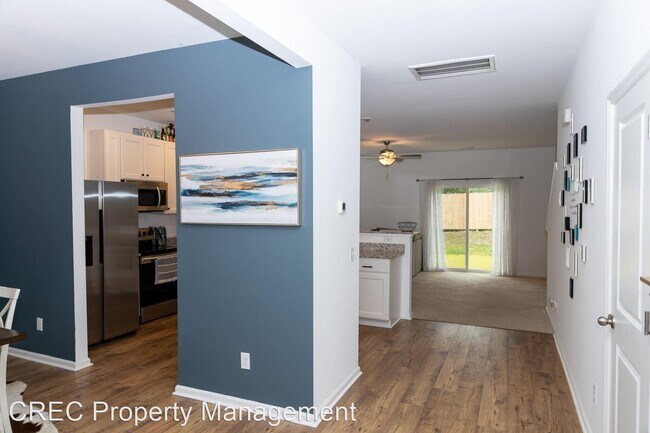 Building Photo - 3 br, 2.5 bath House - 162 Spencer Circle