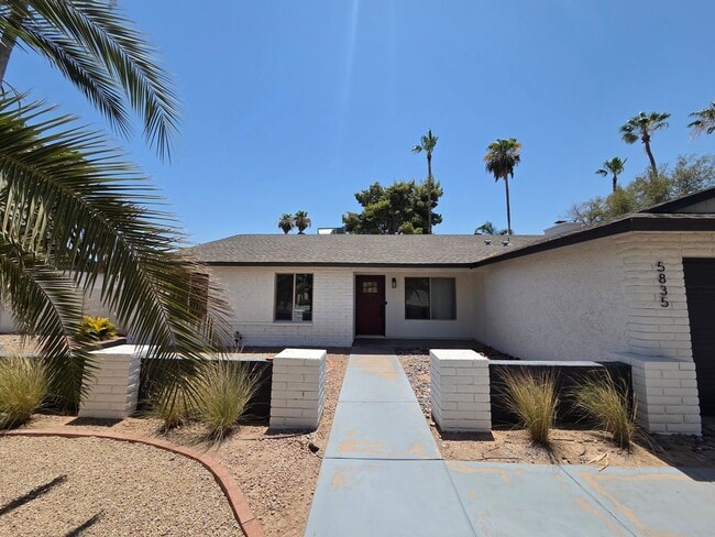 Building Photo - 5835 E Acoma Dr