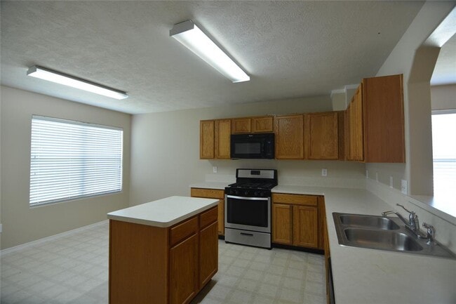 Building Photo - 1102 Boxford Ct