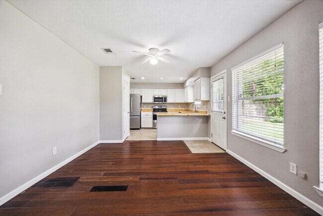 Foto del edificio - 23947 Pepperrell Pl St