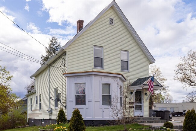 Building Photo - 84 Jean St