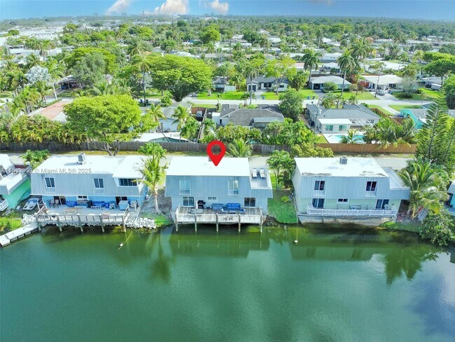 Foto del edificio - 1370 NE 40th Dr