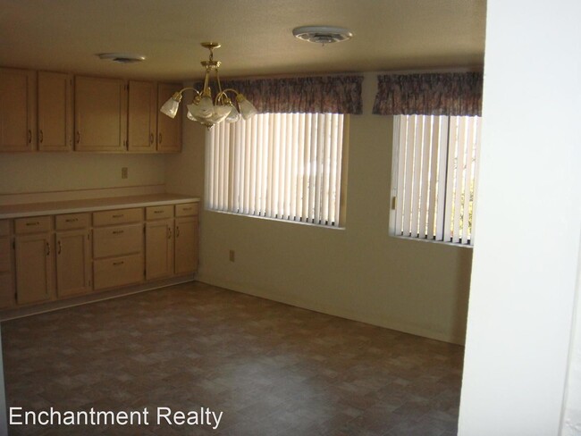 Building Photo - 3 br, 2 bath House - 204 Chalcocite