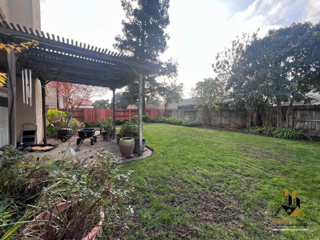 Building Photo - 8204 Eversley Ct