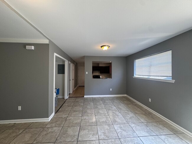 Building Photo - 937 E Monterey Ct