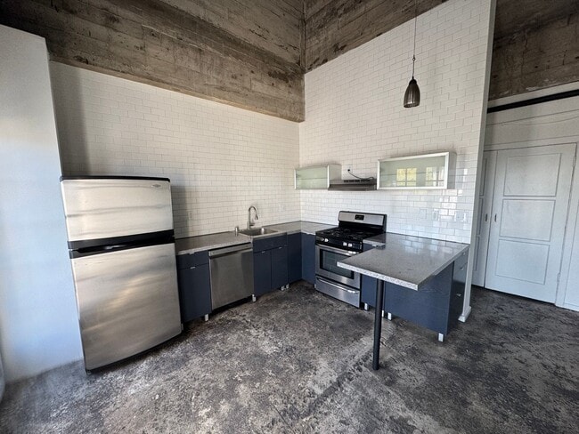 Interior Photo - 790-THE DOVER