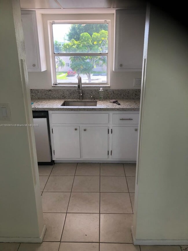 Building Photo - 7340 SW 82nd St
