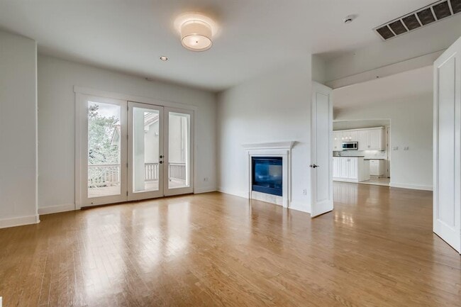 Building Photo - 2800 Waymaker Way