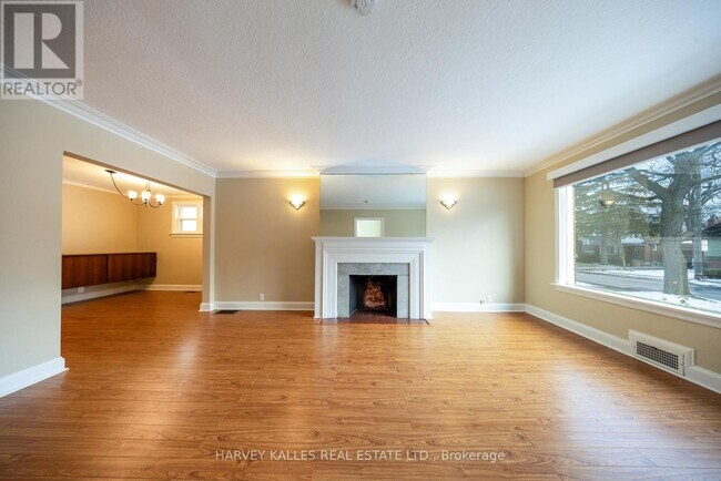 Photo du bâtiment - 222 Joicey Blvd