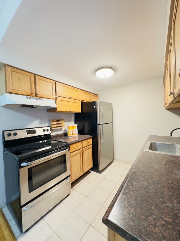 Building Photo - 102 Hopkins Ct