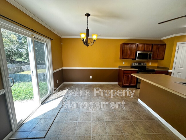 Building Photo - 2418 Ferdinand Dr