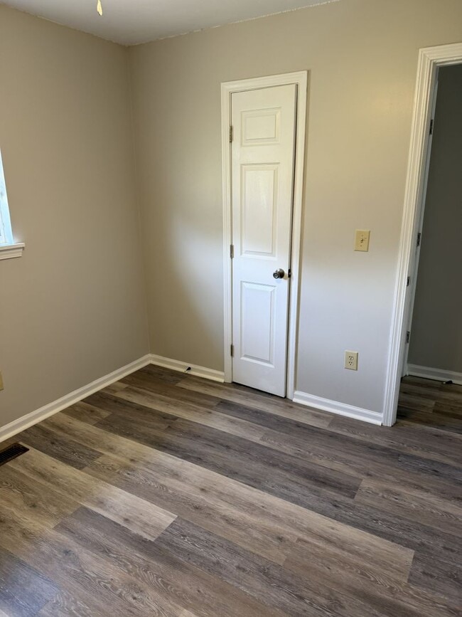 Foto del edificio - 2 bedrooms / 2 baths Duplex unit