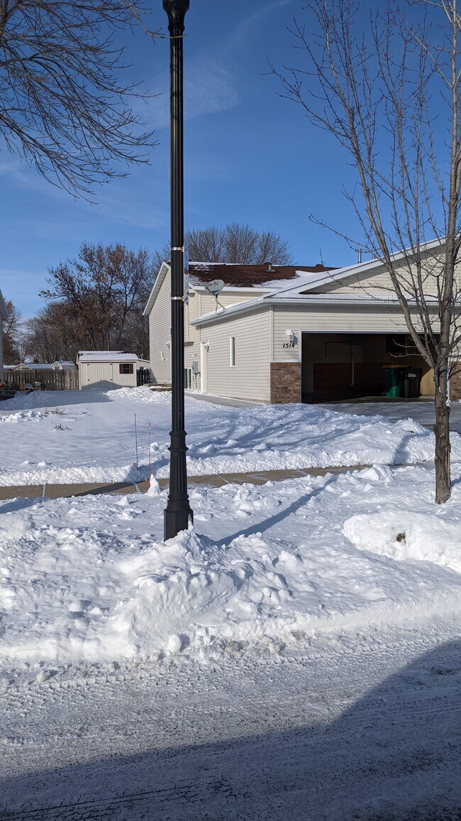 Foto del edificio - 1514 Suntree Dr