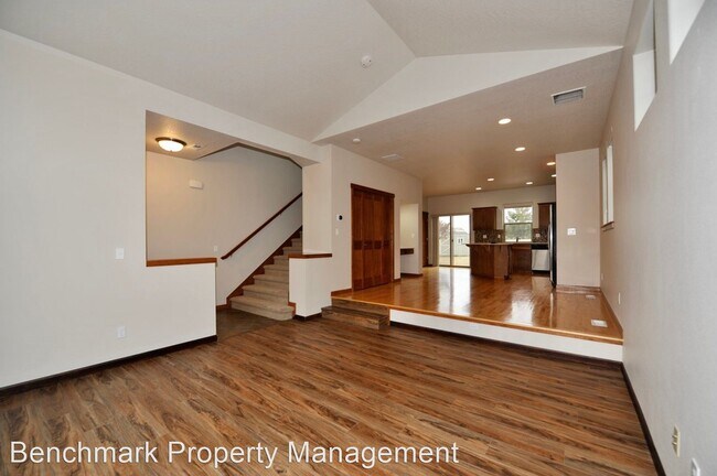 Foto del edificio - 3 br, 2.5 bath House - 6605 N Madellaine D...