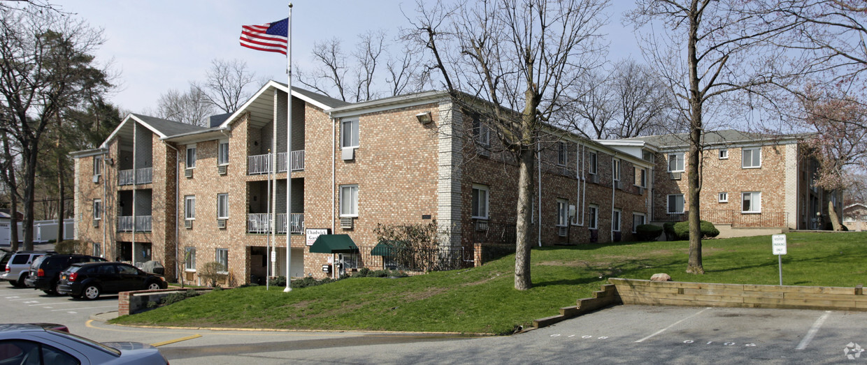 Building Photo - Chadwick Gardens