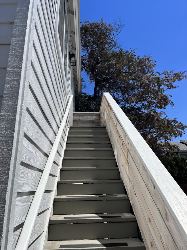 Building Photo - 1702 Canyon Run