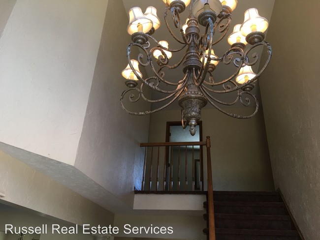 Building Photo - 4 br, 2.5 bath House - 18253 Wellington Ct.