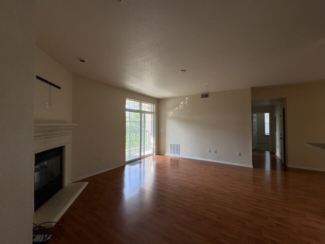 Large living/family room - 3875 S Dayton St